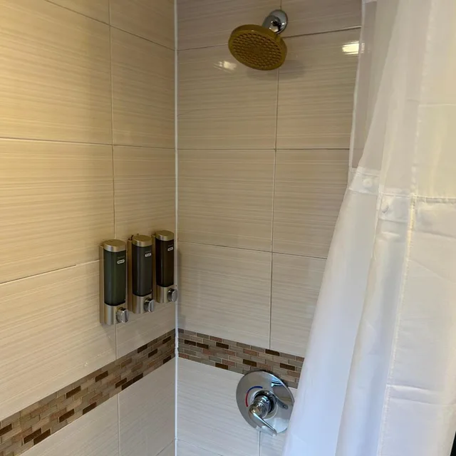 Room, Queen Bed, Hotel Richland LES 8/8