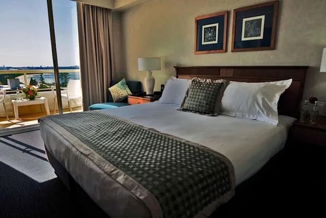 Junior Suite, King Bed, 2 Queen Beds, Bay View, Bathtub، The Brighton Hotel Sydney - Mgallery Collection 3/9