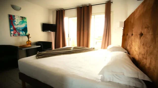 استوديو سوبيريور بسرير مزدوج بإطلالة على البحر بمطبخ صغير، Bella Vista Residence 1/4