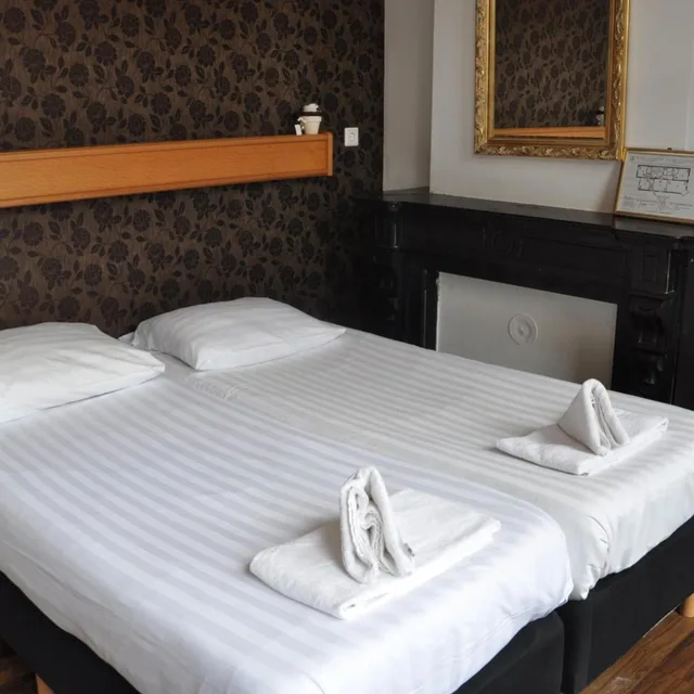 غرفة بسريرين منفصلين، Amsterdam Inn Hotel 2/10