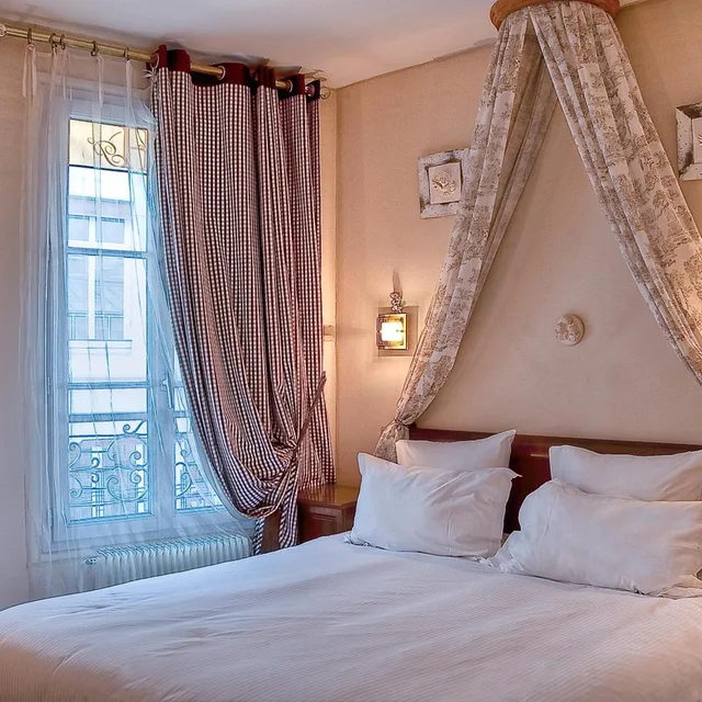 غرفة بسرير مزدوج، HOTEL DE LA MOTTE PICQUET 7/10
