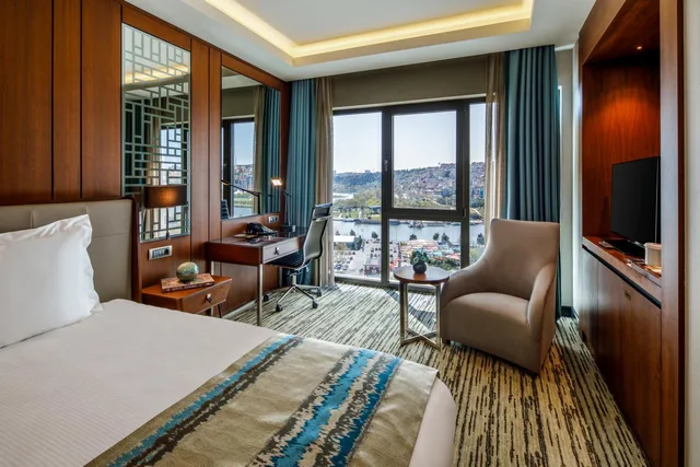 Deluxe Sea View Double Room, Arise Hotel Golden Horn 3/6