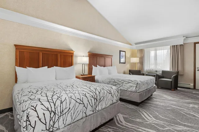 Suite, Multiple Beds, Mountain View, Balcony، Best Western Plus Silver Saddle Inn 3/4