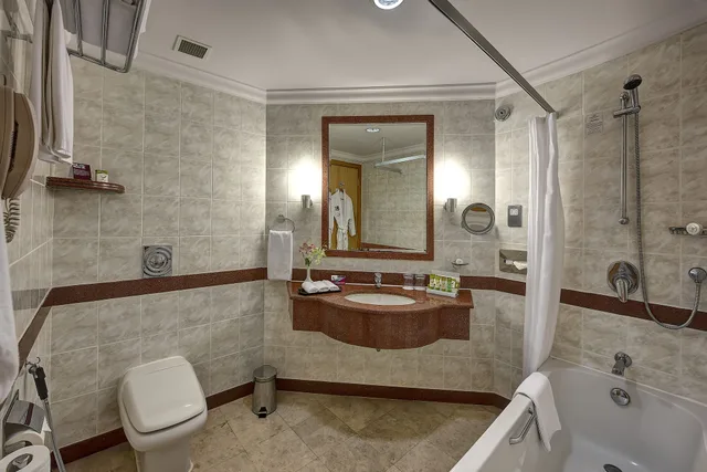 غرفة قياسية بسرير فردي، Crowne Plaza Resort Salalah 7/9