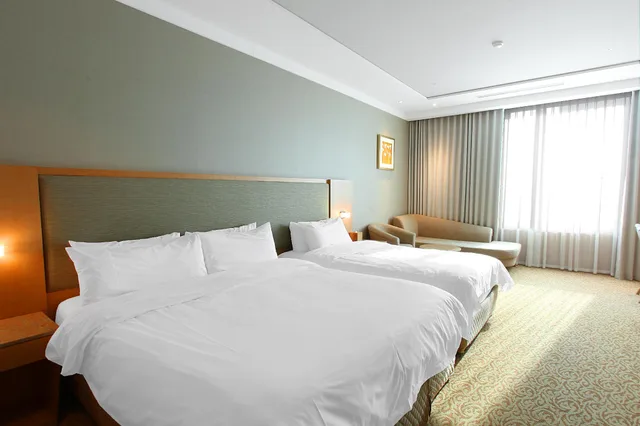 Hollywood, Twin Beds, King and Queen Bed, The Grand Hotel Daegu 3/3