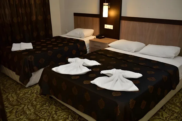 غرفة كلاسيكية بثلاثة أسرّة، Topkapi Hotel 1/1