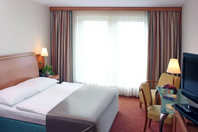 غرفة بسرير كوين، Best Western Hotel Halle-Merseburg 2/4