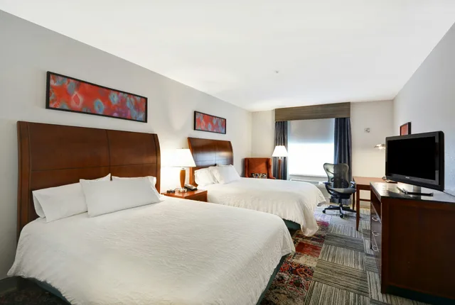 غرفة بسريرين كوين، Hilton Garden Inn Gulfport Airport 2/8