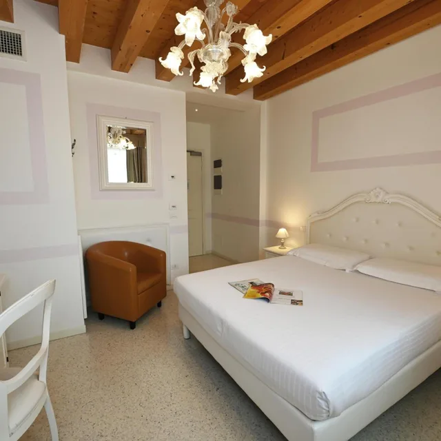 غرفة سوبيريور بسرير مزدوج أو سريرين منفصلين، Villa Patriarca 4/10