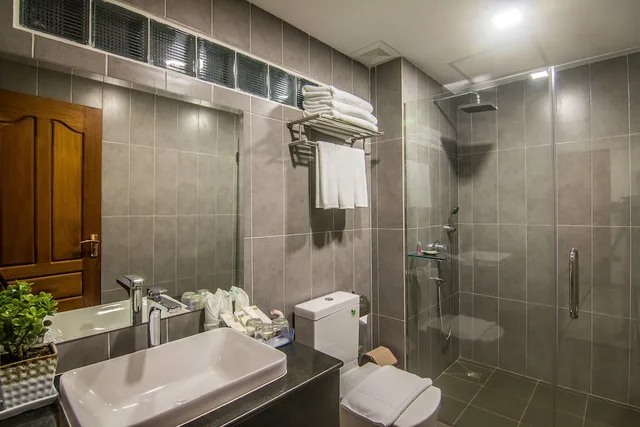 Connecting, Family Suite, 2 King Beds, Single Bed, Chhaylong Angkor Boutique Hotel 5/6