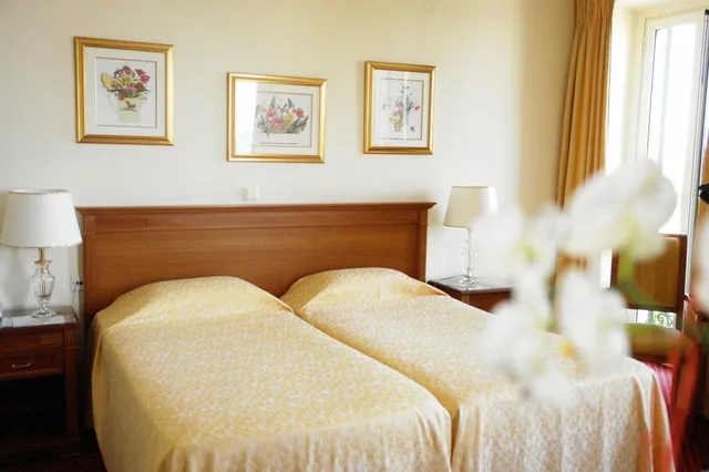 غرفة سوبيريور بإطلالة على البحر بشرفة، Cavalieri Hotel 8/10