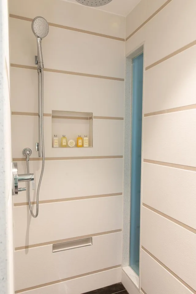 Signature, Collection, Deluxe, Double Bed, Broadlyn View, Terrace، Le Bleu 10/10