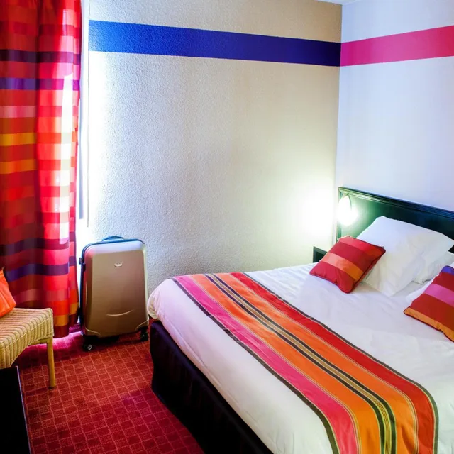 Room, Double or Twin Bed, Hotel Saint Sauveur 8/10
