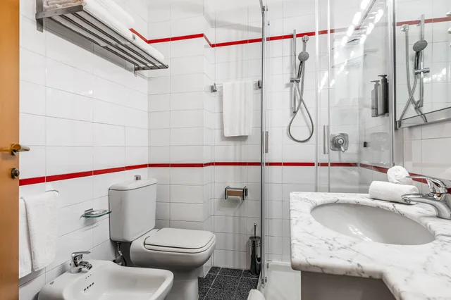 غرفة قياسية بسريرين منفصلين أو سرير مزدوج، Citystyle Hotel Reggio Emilia 4/5