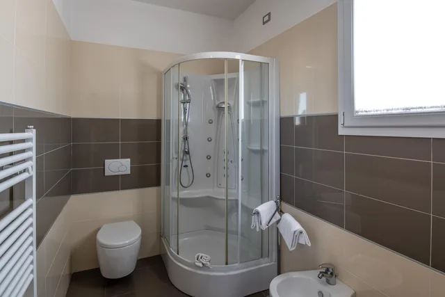 Room, Double or Twin Bed, Partial Sea View, Separate Building، HOTEL MONDIAL 7/9