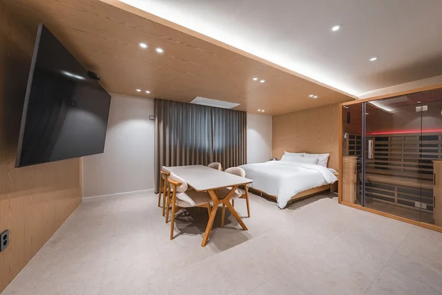 غرفة بريميوم بسرير مزدوج، Gridt Hotel and Home Gyeongju 4/10