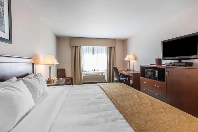 غرفة بسرير كينج، Quality Inn & Suites Steamboat Springs 1/5