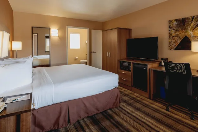 غرفة ديلوكس ركنية بسرير كينج، Boulder University Inn 3/5