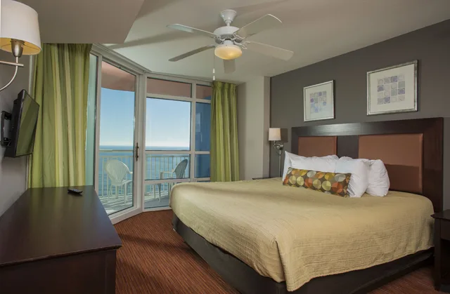 2 Bedrooms, 2 Double Beds, King Bed, Ocean Front, Sofa, Tower One, Corner، Prince Resort 3/7