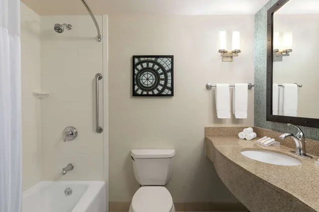 Presidential, Suite, King Bed, Hilton Garden Inn Troy 3/4