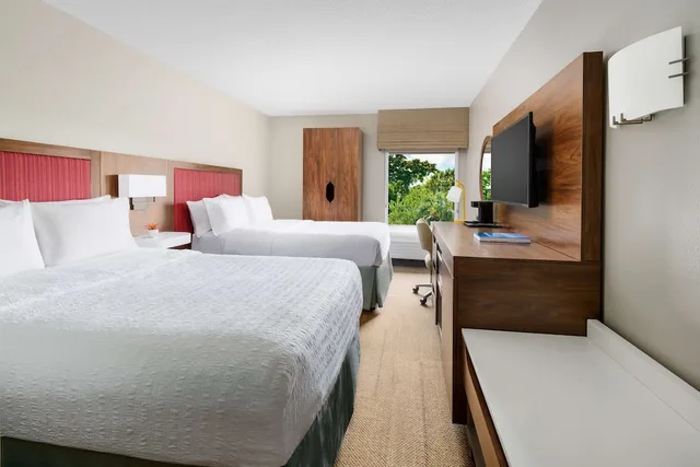 Standard, 2 Double Beds, Hampton Inn Ft Lauderdale-Cypress Creek 6/8