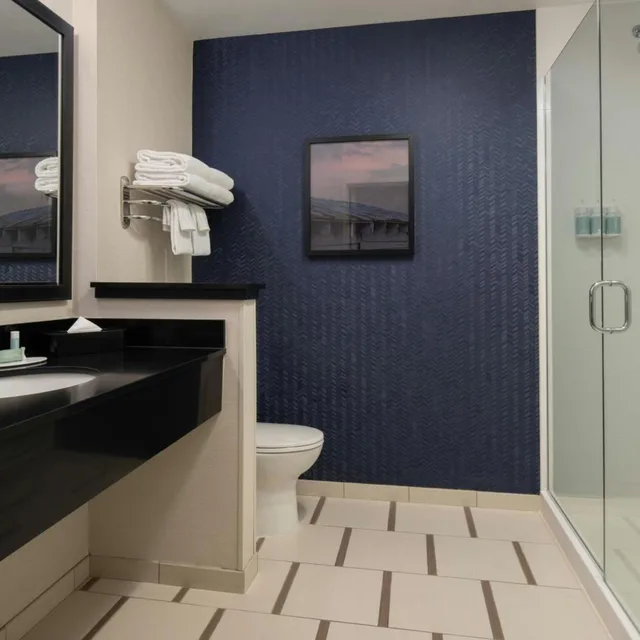 جناح بسرير كينج بشرفة، Fairfield Inn And Suites Santa Cruz 2/2