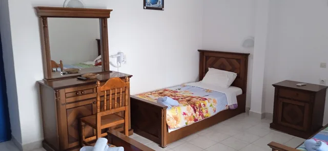 Superior, Studio, 1 Single and 2 Queen Beds, Pool View, Balcony، Kapetanios Studios 2/4