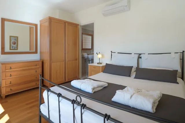 فيلا بسريرين منفصلين وسريرين مزدوجين بـ4 غرف نوم بمسبح خاص، Miramare Resort & Spa 1/7