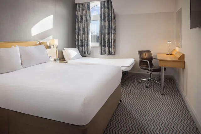 غرفة قياسية بسرير مزدوج مع أريكة، Hilton York 3/7