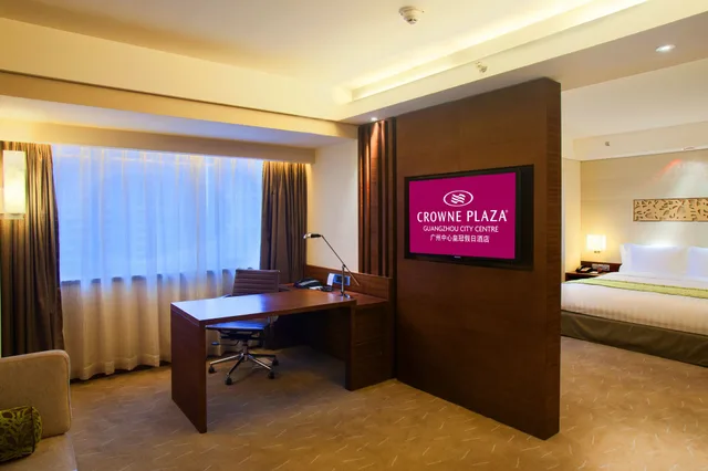 جناح بسرير كينج بغرفة نوم واحدة مع دخول صالة النادي، Crowne Plaza City Centre 3/6