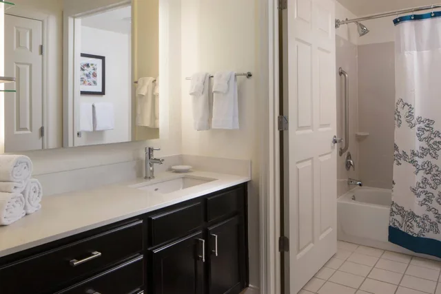 استوديو بسرير كوين مع أريكة لذوي الإعاقة، Residence Inn Orlando At Seaworld 4/7