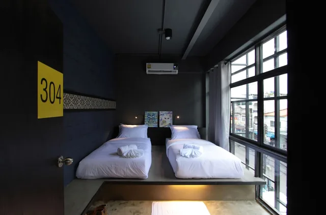 غرفة قياسية بسريرين منفصلين بحمام مشترك، Fulfill Phuket Hostel 2/3