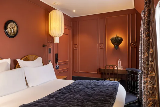 Boudoir, Queen Bed، Hotel Monte Cristo 2/7