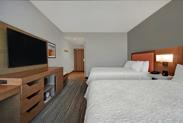 غرفة بسريرين كوين لذوي الإعاقة، Hampton Inn Midland South 2/4
