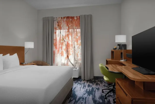 غرفة بسرير كينج لذوي الإعاقة، Fairfield Inn Suites Emporia I 95 2/5