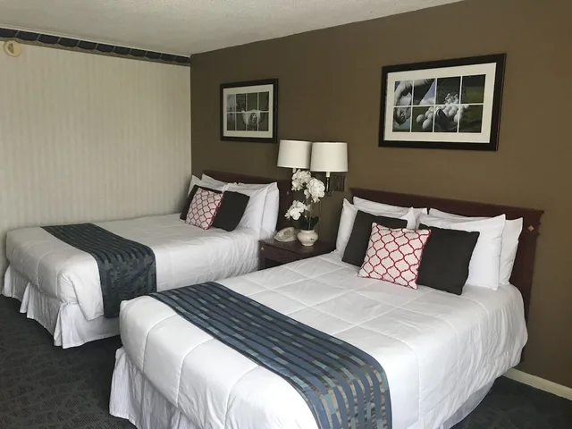 غرفة بسريرين كوين، Lakeview Golf Resort 1/1