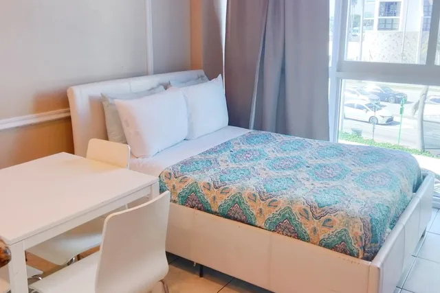 Duplex, Deluxe, 1 Single and 2 Queen Beds، Castle Beach Suites By Miarentals 2/2