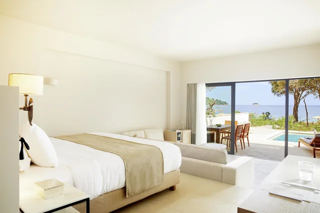 Junior Suite, Double Bed, Beach Front, Sofa، Elivi Skiathos 1/2