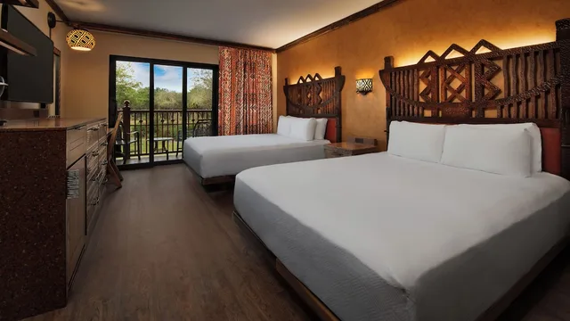 Room, 2 Queen Beds, Water View, Accessible، Disneys Animal Kingdom Lodge 1/2