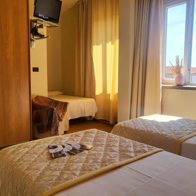 غرفة ديلوكس ثلاثية، Hotel Lux 5/10