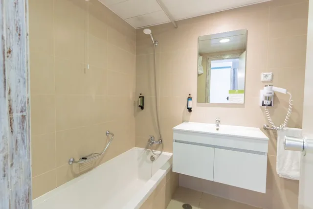 شقة بسرير كوين بإطلالة على البحر بغرفة نوم واحدة، Vila Baleira Suites 7/8