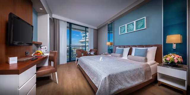 غرفة قياسية بإطلالة على البحر، Baia Hotel Lara 1/3