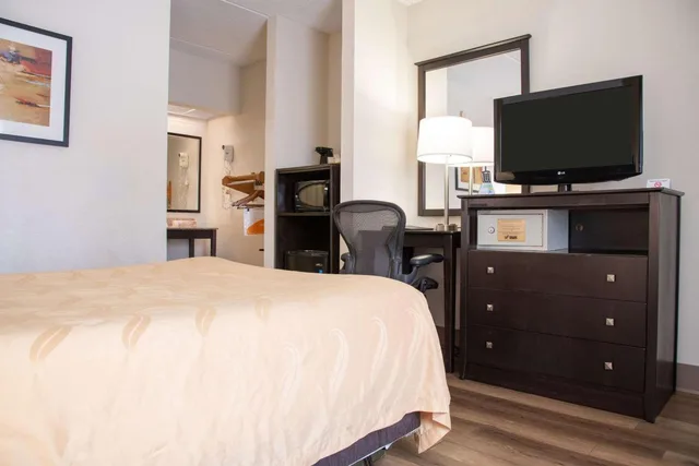جناح بسرير مزدوج بغرفة نوم واحدة، Quality Inn & Suites Aiken 3/6