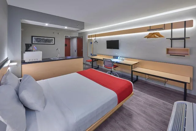 غرفة سوبيريور بسرير كوين مع أريكة، City Express by Marriott Irapuato 1/5