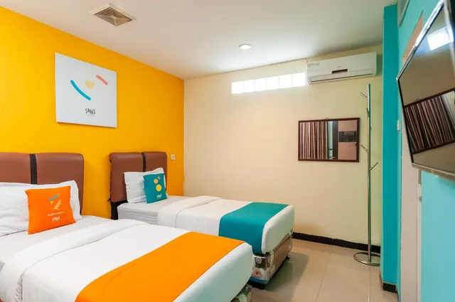 غرفة ديلوكس بسريرين منفصلين، Sans Hotel Finest Medan 2/4