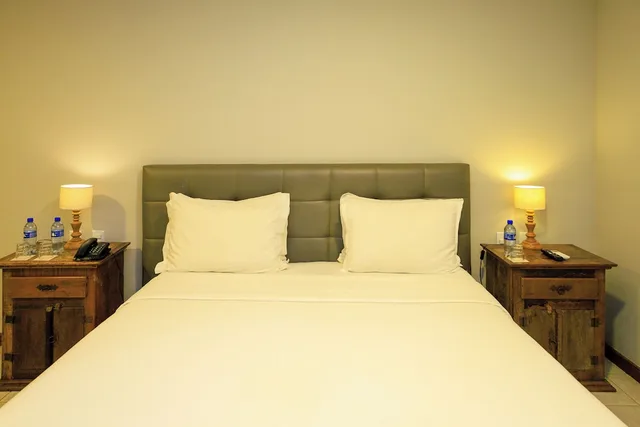 Room, Triple, 1 Double and 1 Single Bed, Sea Front, Main Building، Vila Angatu Eco Resort and Spa 5/6