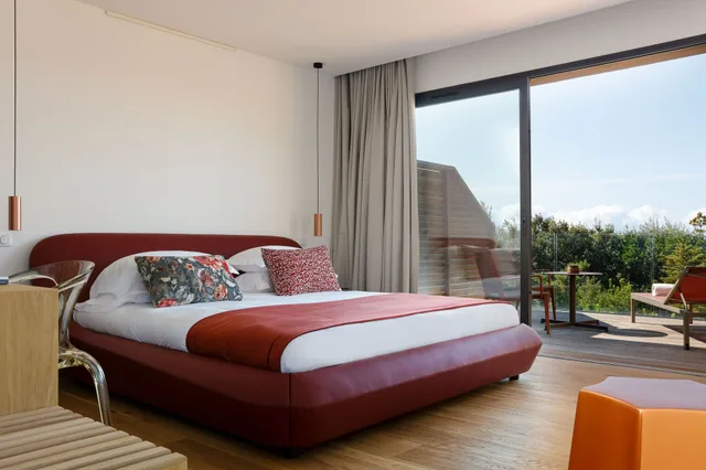 Deluxe, King Bed, Garden View, Terrace, Hôtel Version Maquis Citadelle 2/3