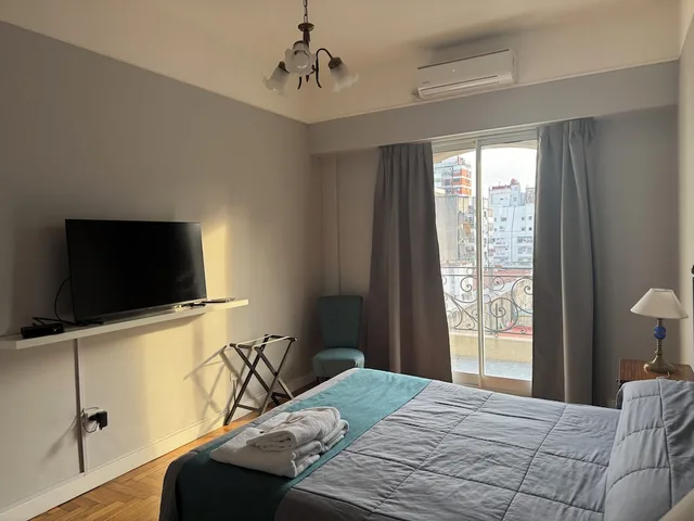 Room, Quintuple, 1 Double and 3 Single Beds، Hotel Lyon 7/10