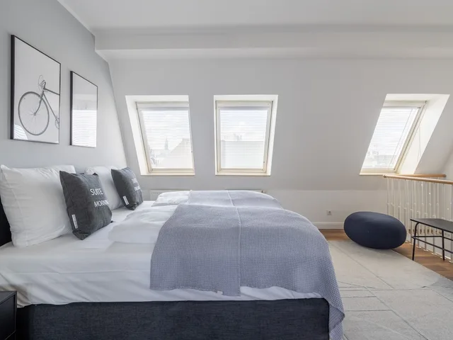 1 Bedroom, Duplex, Suite, Queen Bed, Sofa, Balcony, Xxl، Flower's Boardinghouse Mitte 1/6
