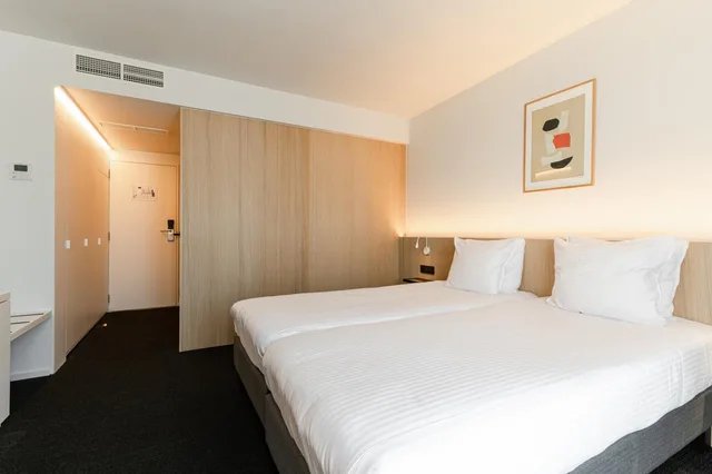 غرفة سوبيريور بسريرين منفصلين بإطلالة على المدينة، Hotel Le Bois de Bruges 2/9
